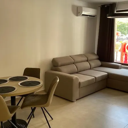 Apartment Balkon Mit Meerblick *