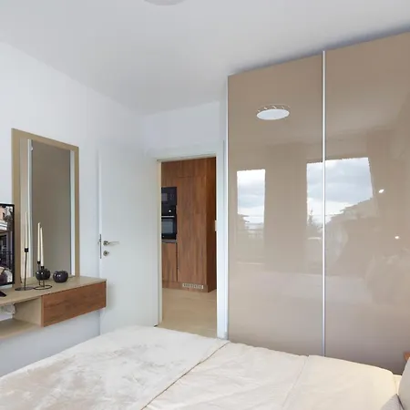 Apartman Balkon Mit Meerblick Szveti Vlasz