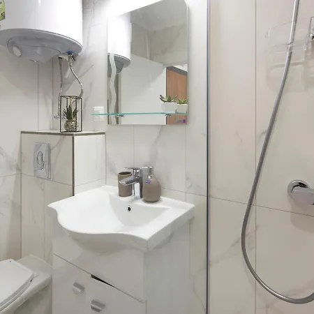 Balkon Mit Meerblick Apartman Szveti Vlasz