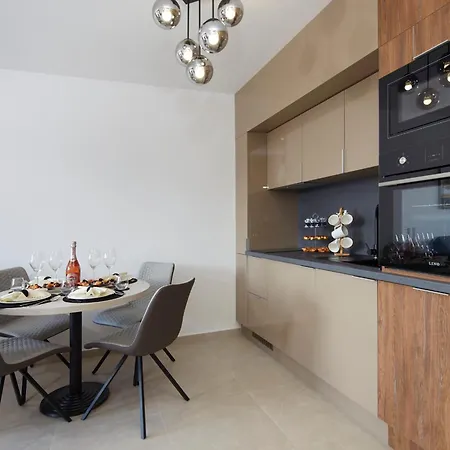 Apartment Balkon Mit Meerblick *